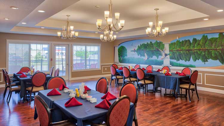 Image Gallery | Community Dining Room at Charter Senior Living of Bay City